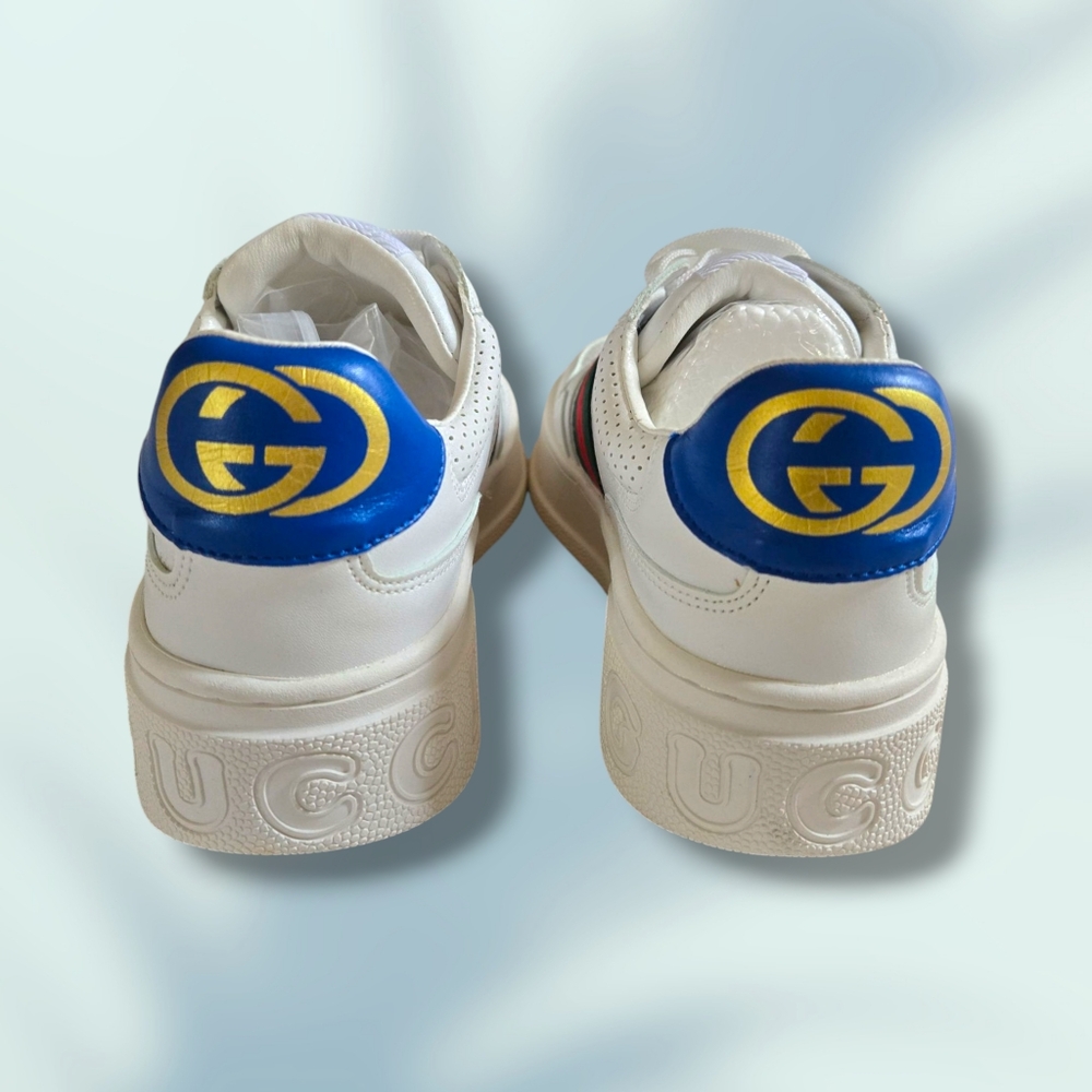 Womens Shoes - Picture 3 of 8